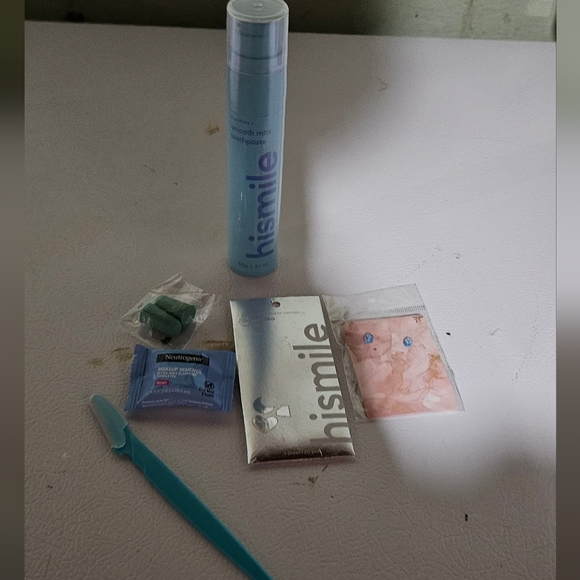 Beauty Box 13 - ALL NEW ITEMS - Picture 2 of 6